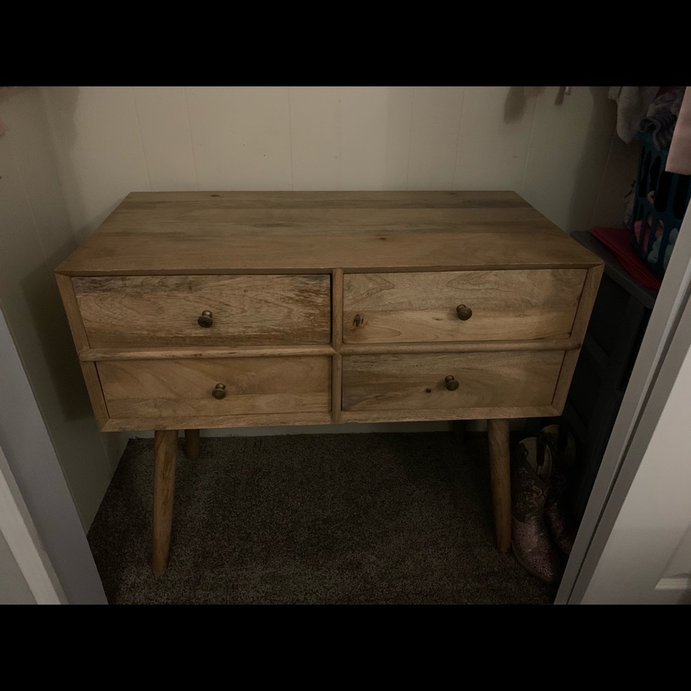 End table, great for kids room